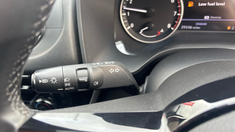 Nissan Qashqai 1.3 DiG-T MH Acenta Premium 5dr Petrol Hatchback